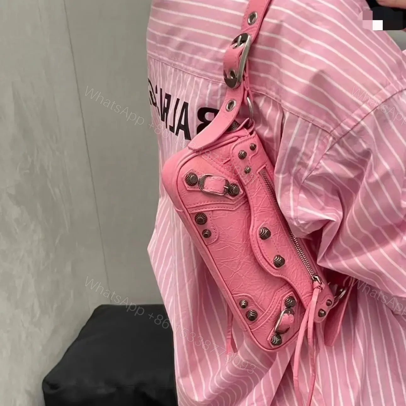 View 17 of 高仿Balenciaga*LeCagole2024新款法棍包粉色XS