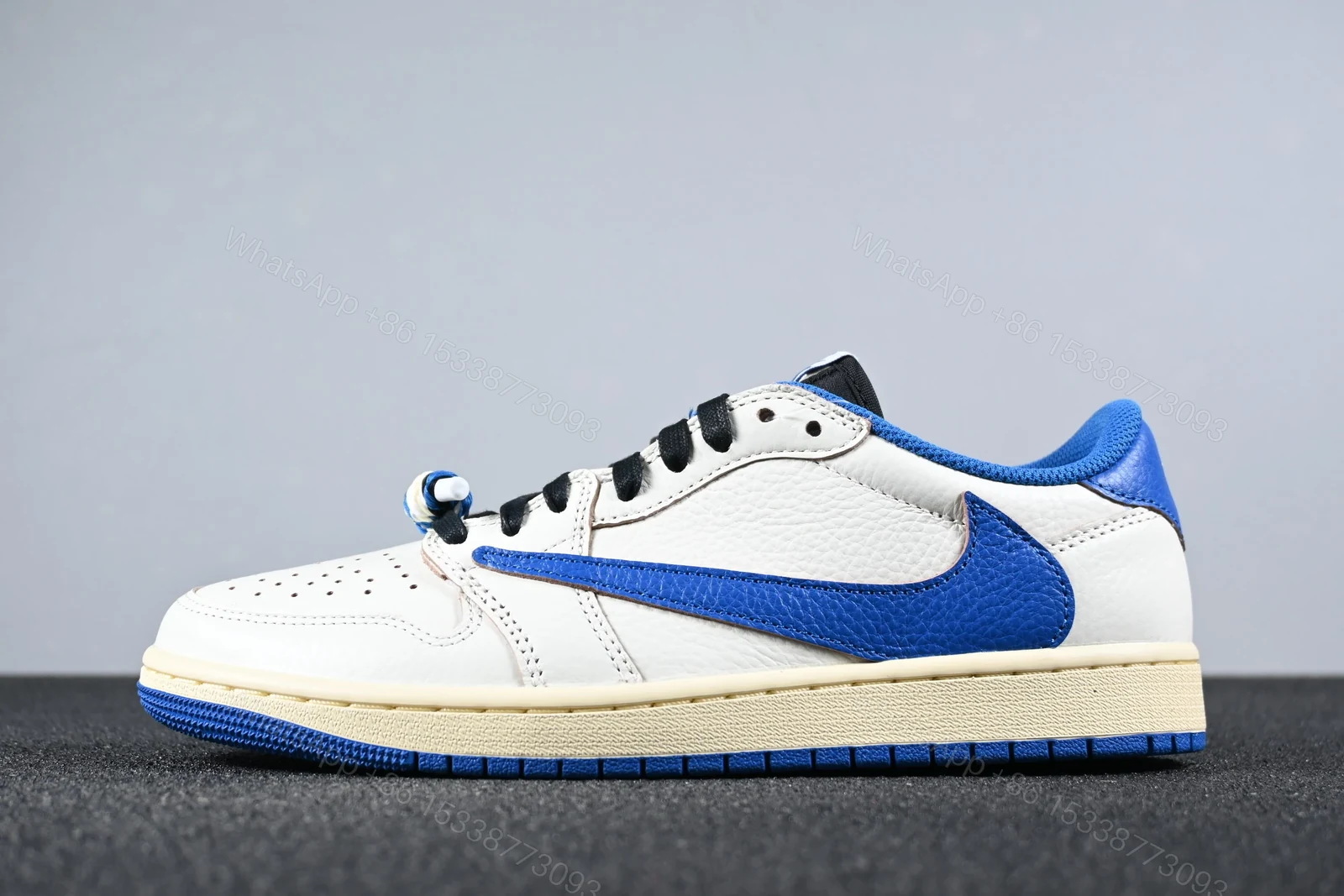 Jordan 1 Retro Low OG SP Fragment x Travis Scott Sail Military Blue — view 1