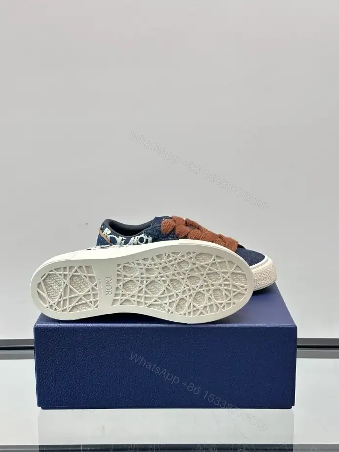View 4 of DIOR B33 SPIN SNEAKERS BLUE DENIM WITH BLUE AND BEIGE RAFFIA-EFFECT OBLIQUE DENIM – CD204