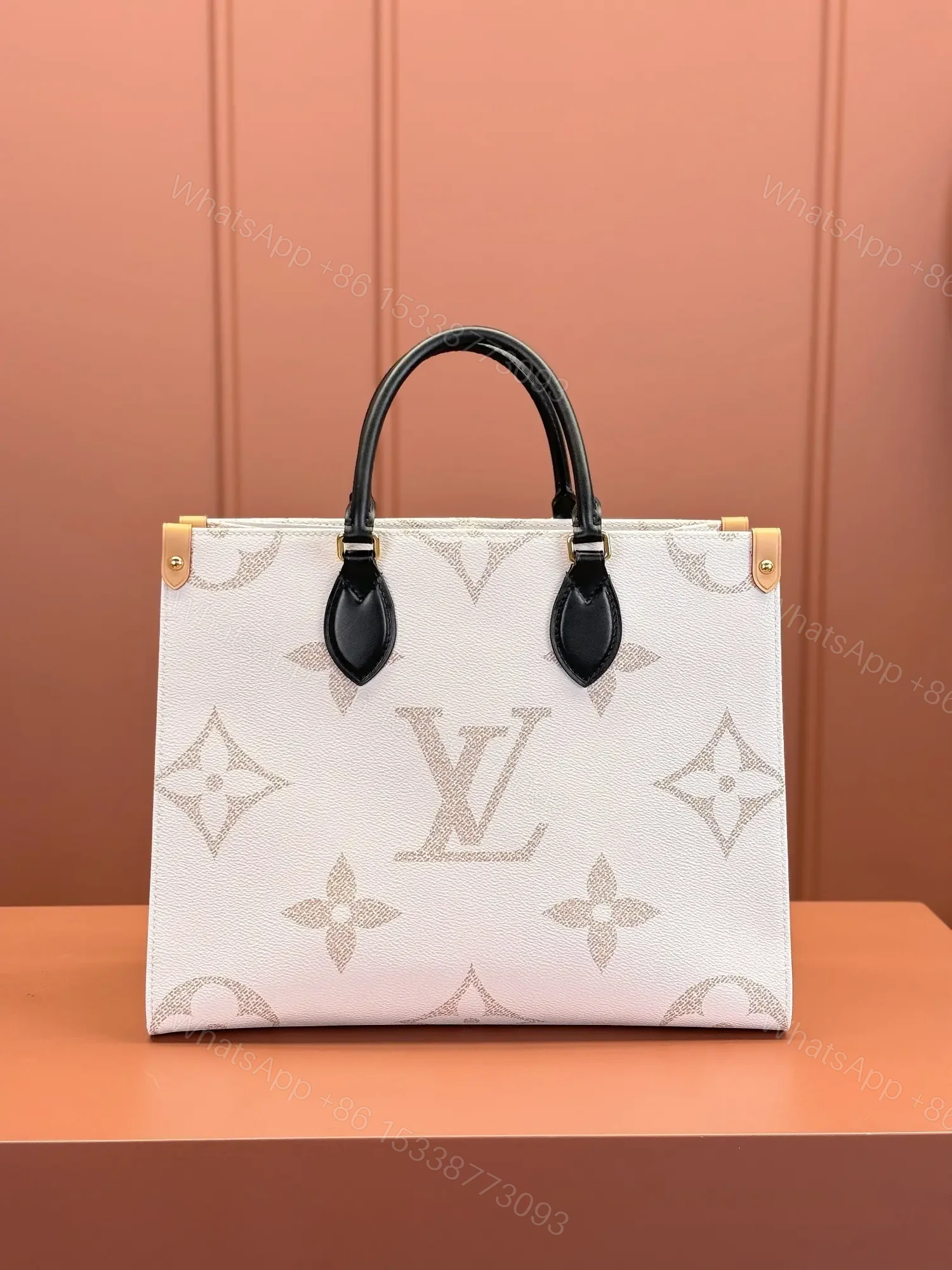 Louis Vuitton Monogram Dune Giant OnTheGo MM tote bag — view 1