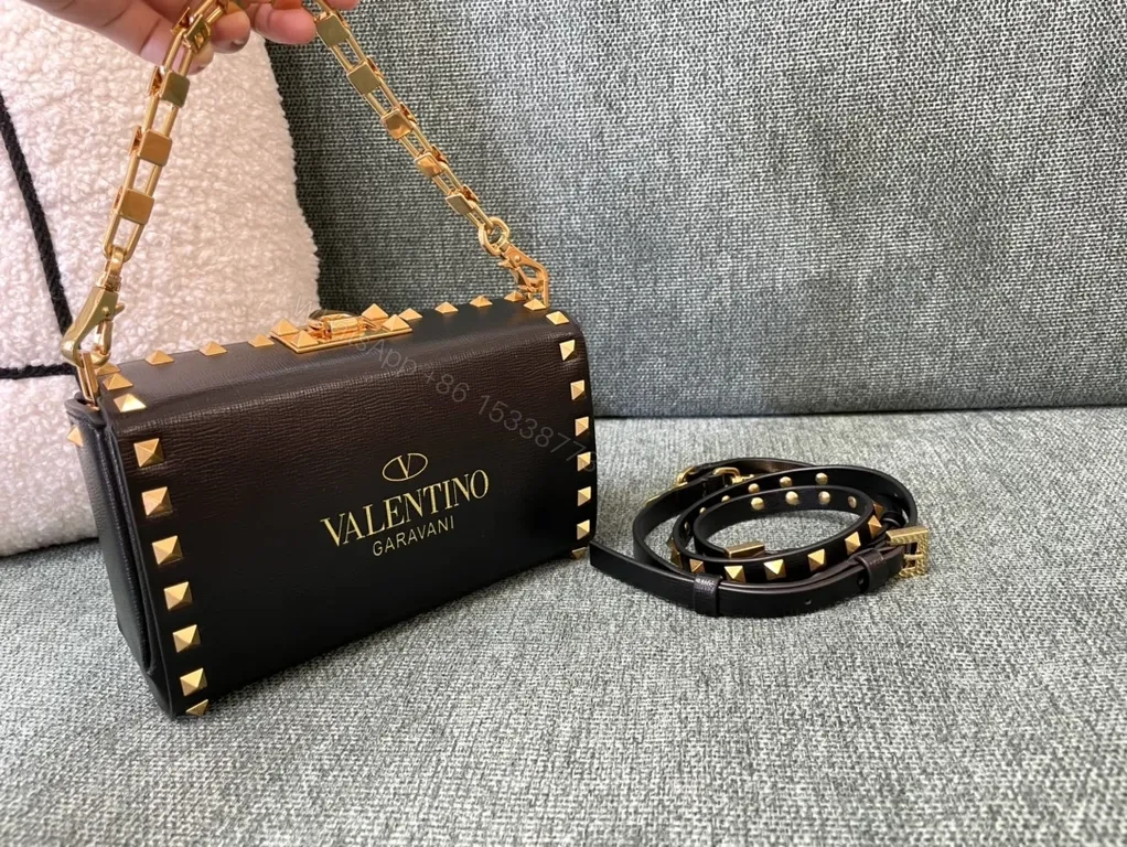 Statement Black Leather Rockstud Shoulder Bag - Valentino Garavani — view 1