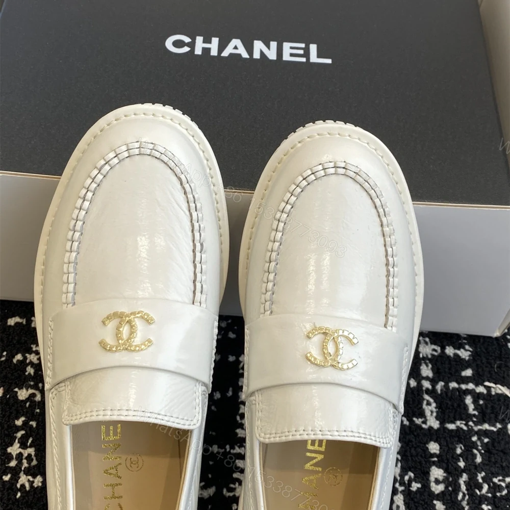 View 5 of 高仿Chanel*25C系列G46112A小牛皮樂福鞋白色免檢版