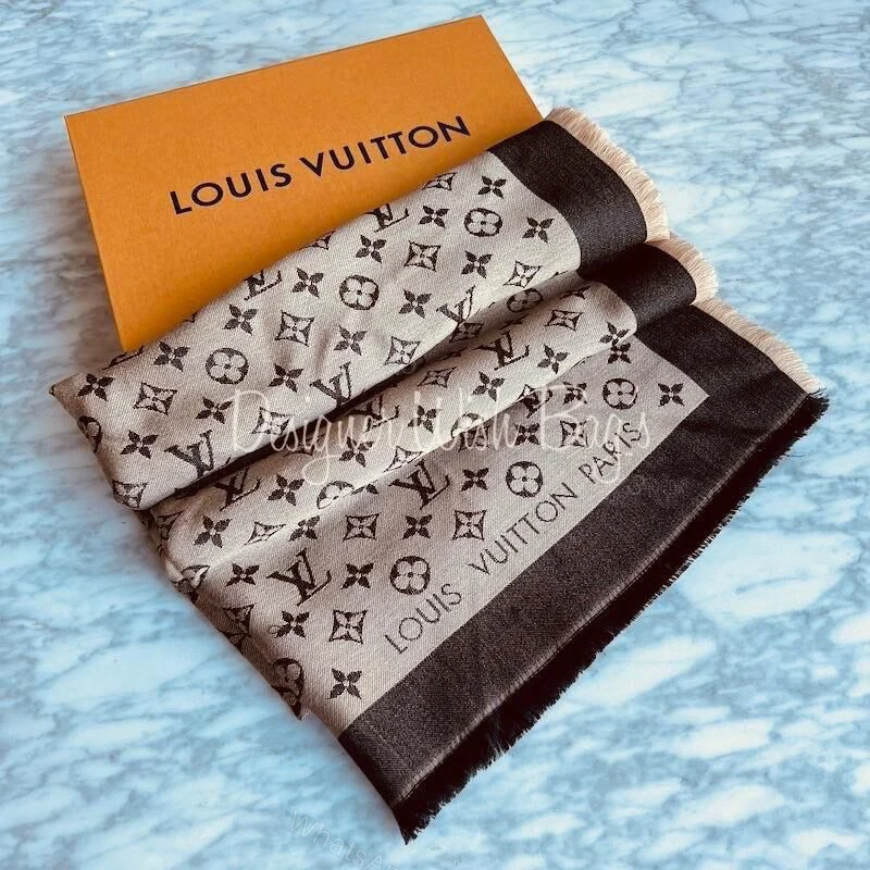 View 3 of FIRST COPY LOUIS VUITTION SEMI WINTER STOLES