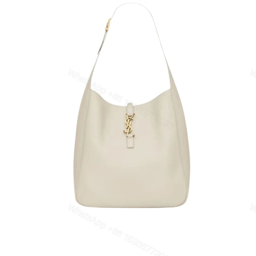 Louis Vuitton Le 5 À 7 Supple Large In Grained White 31Cm 753837AAAUQ9207 — view 1