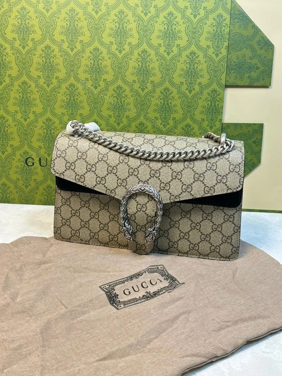 Design GG Supreme Monogram – Dubai Fashion LUX — view 1