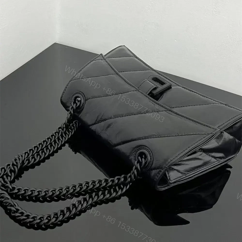 View 5 of 高仿BalenciagaCrush沙漏包油蠟黑XS