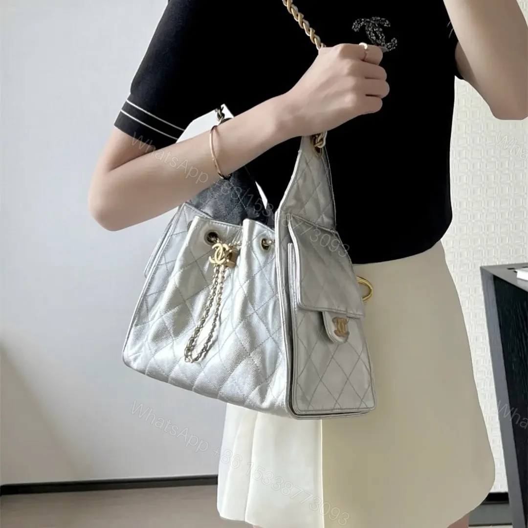 View 24 of 高仿Chanel*25S系列AS5293金屬牛皮流浪包銀色小號免檢版