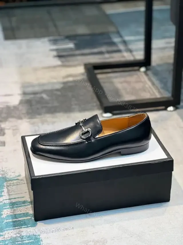 View 3 of GUCCI LOAFER WITH HORSEBIT IN BLACK – LDG24