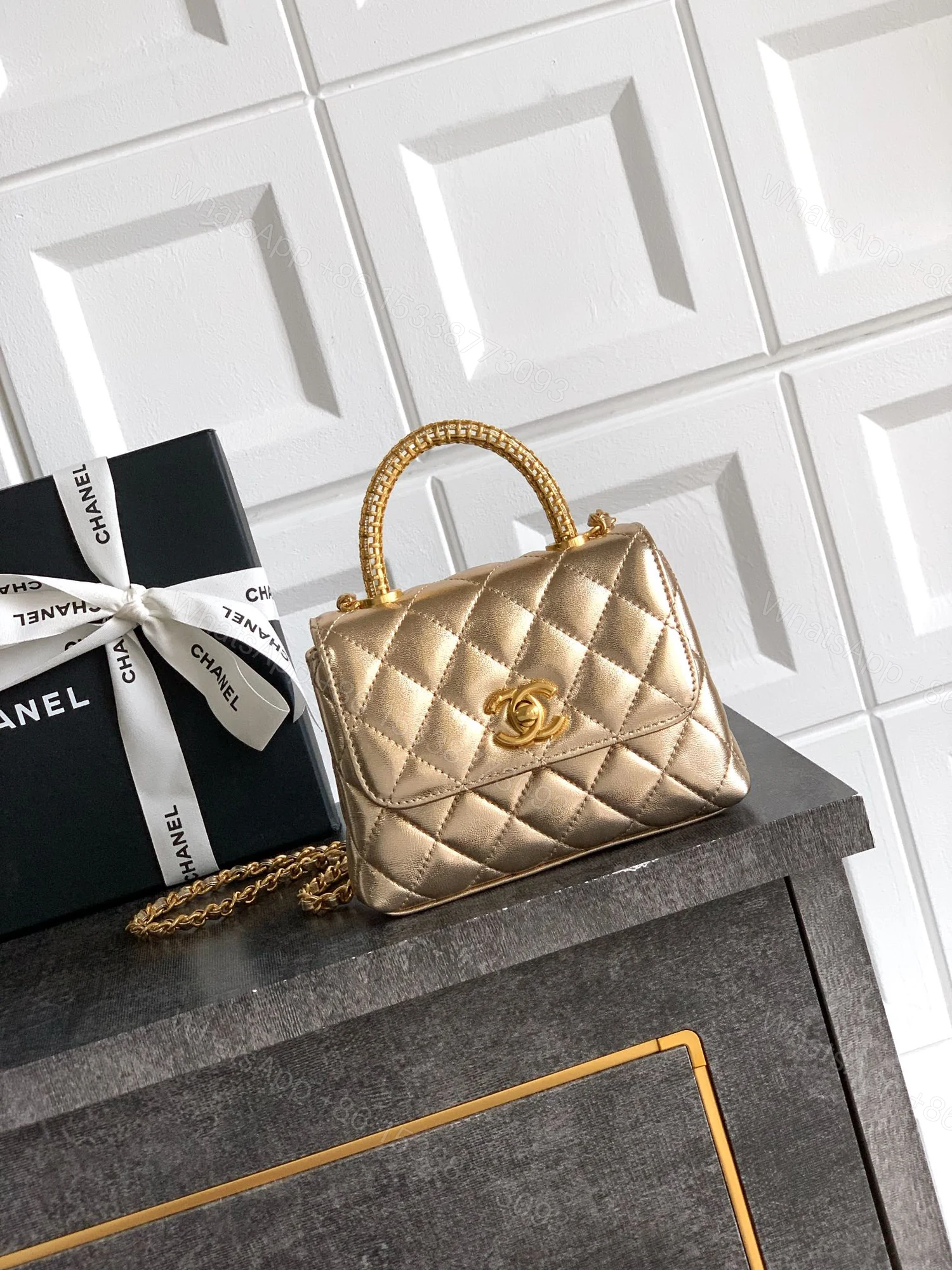 Chanel A貨 女款 Coco Handle 迷你菱格手提包 金色 時尚奢華款 — view 1