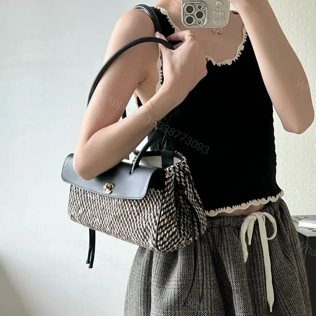 View 24 of 高仿Chanel*26S系列AS6288軟呢拼皮單肩包免檢版