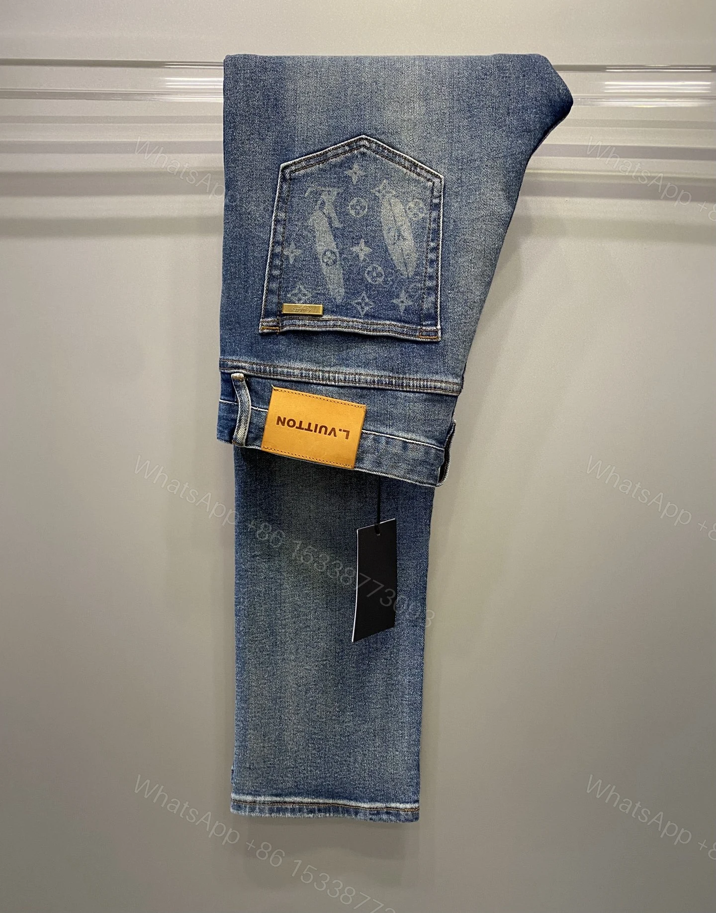 LV 一比一 男款 休閒牛仔褲 百搭輕奢通勤長褲 — view 1