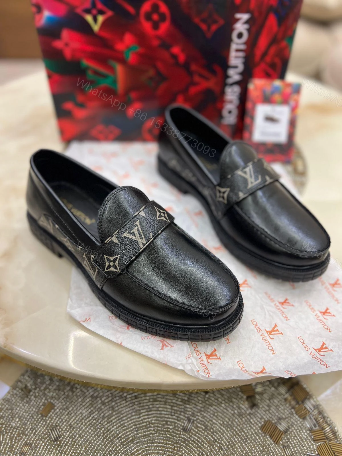 FIRST COPY Louis Vuitton Formal Shoes — view 1