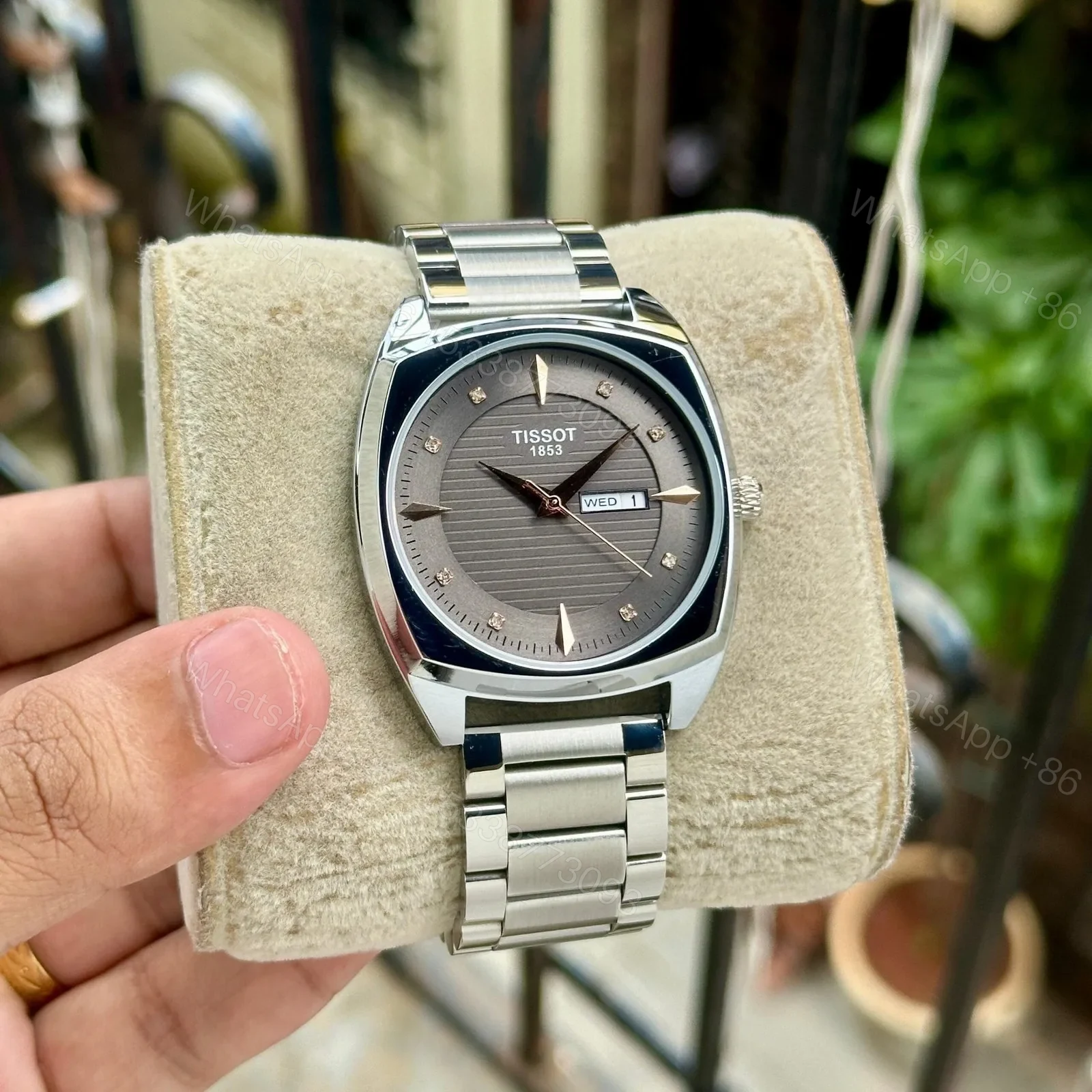 TISSOT GENTLEMAN DAY-DATE DIAL — view 1
