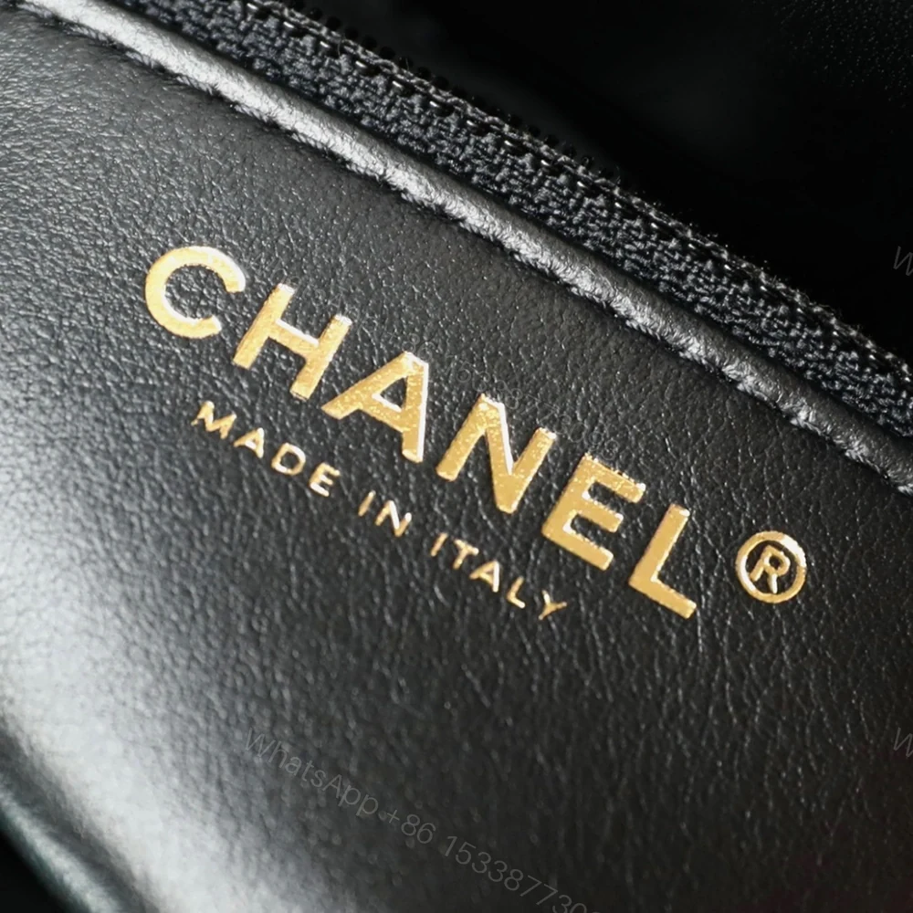 View 8 of 奢侈品高仿Chanel手柄口蓋包淡金扣免檢版