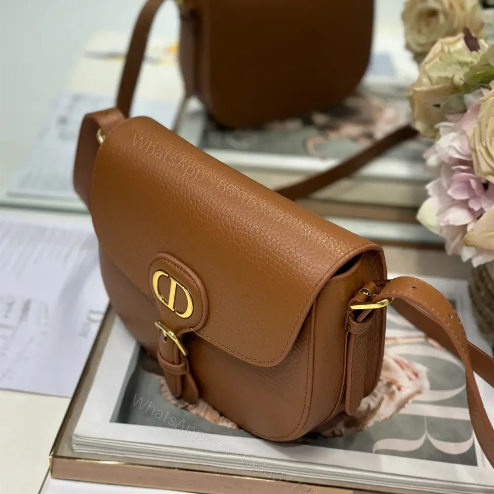 View 3 of 高仿Dior*Bobby系列M931M44M牛皮斜挎包棕色中號免檢版