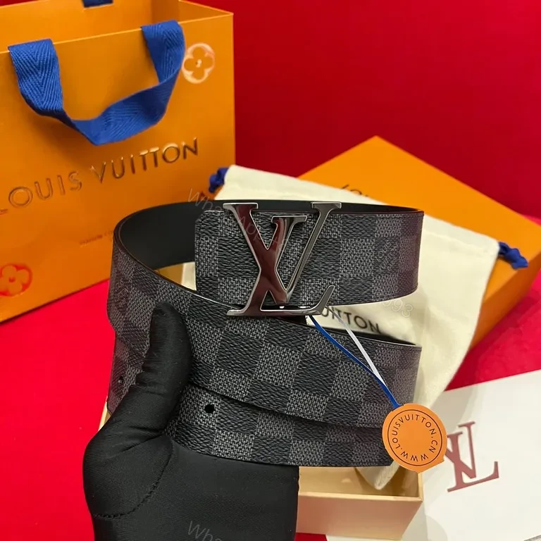 Damier Graphene Belt: Luxury Leather, Signature LV Buckle — view 1