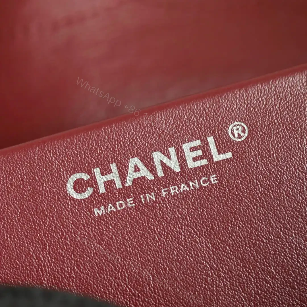 View 9 of 高仿Chanel*26S系列AS6231粒面小牛皮翻蓋包黑色大號免檢版