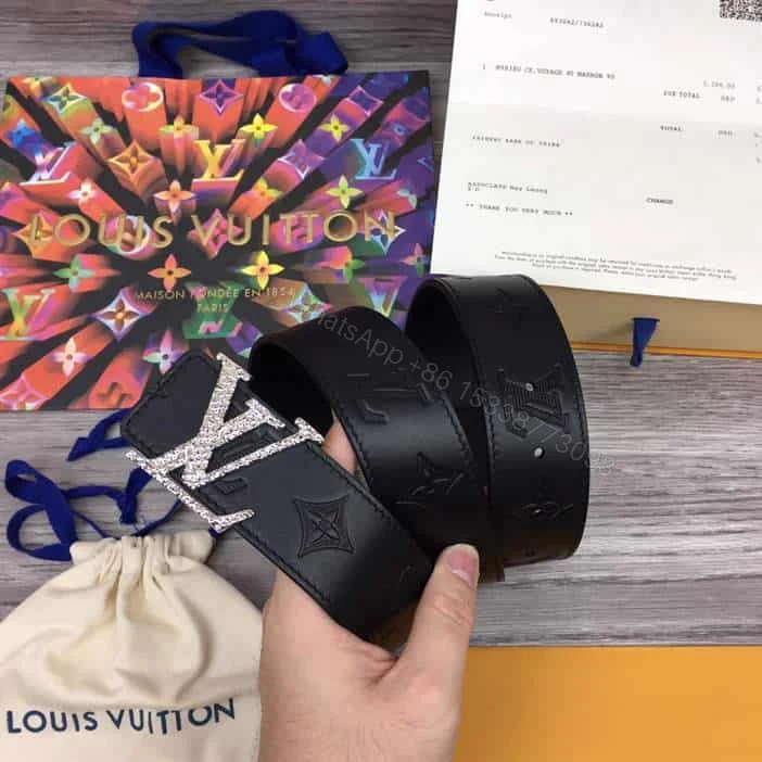 View 7 of LOUIS VUITTON DIAMOND 40MM REVERSIBLE BELT – B171