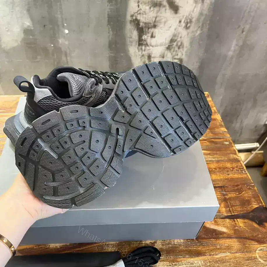 View 5 of BALENCIAGA MEN’S 3XL SNEAKER IN DARK GREY – BB229