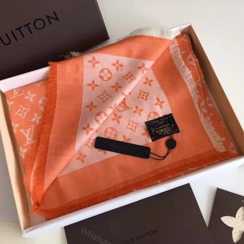 View 4 of EN – Luxury LUV Scarf 025
