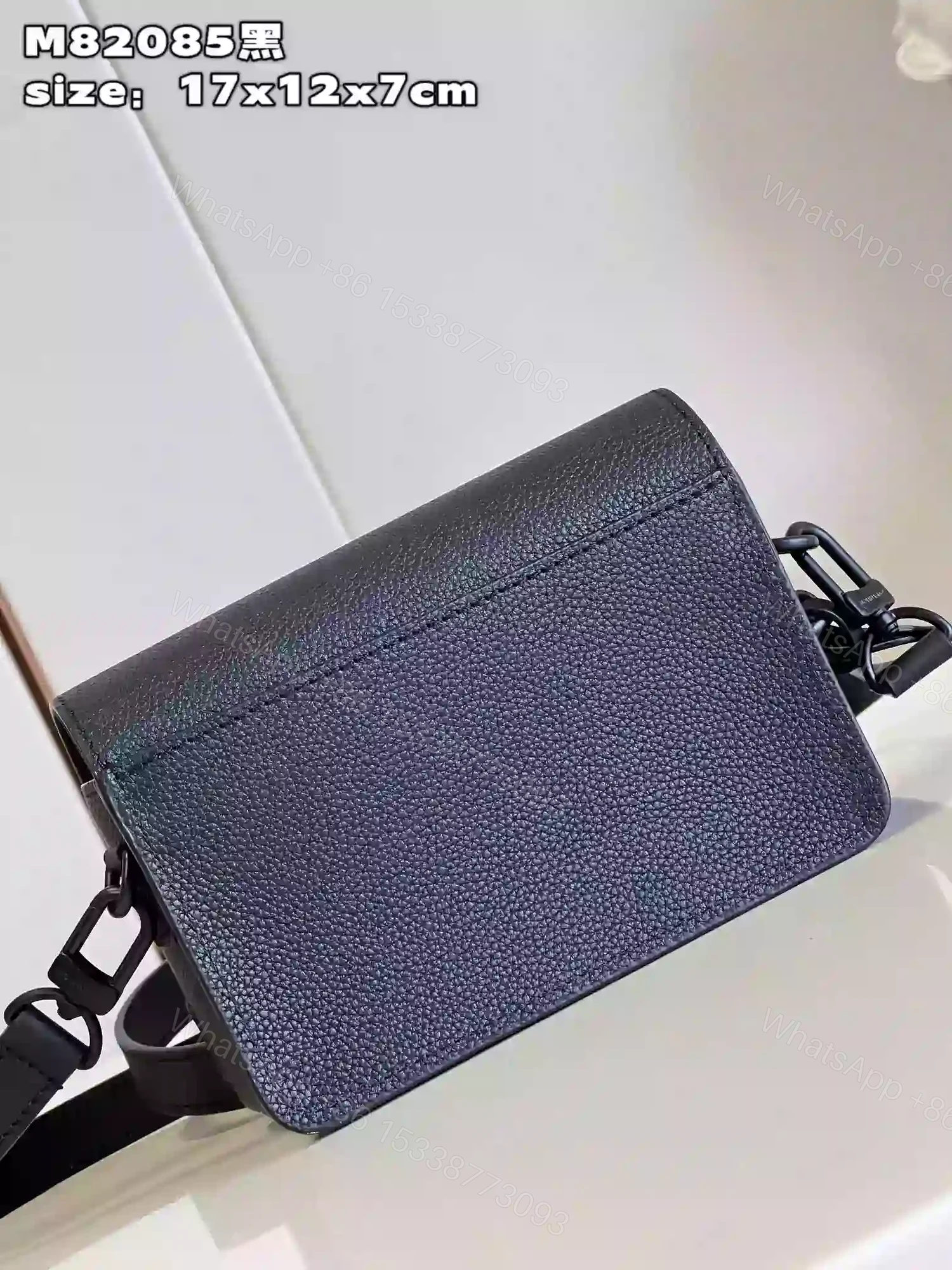 View 7 of LOUIS VUITTON FASTLINE WEARABLE WALLET – RRG068