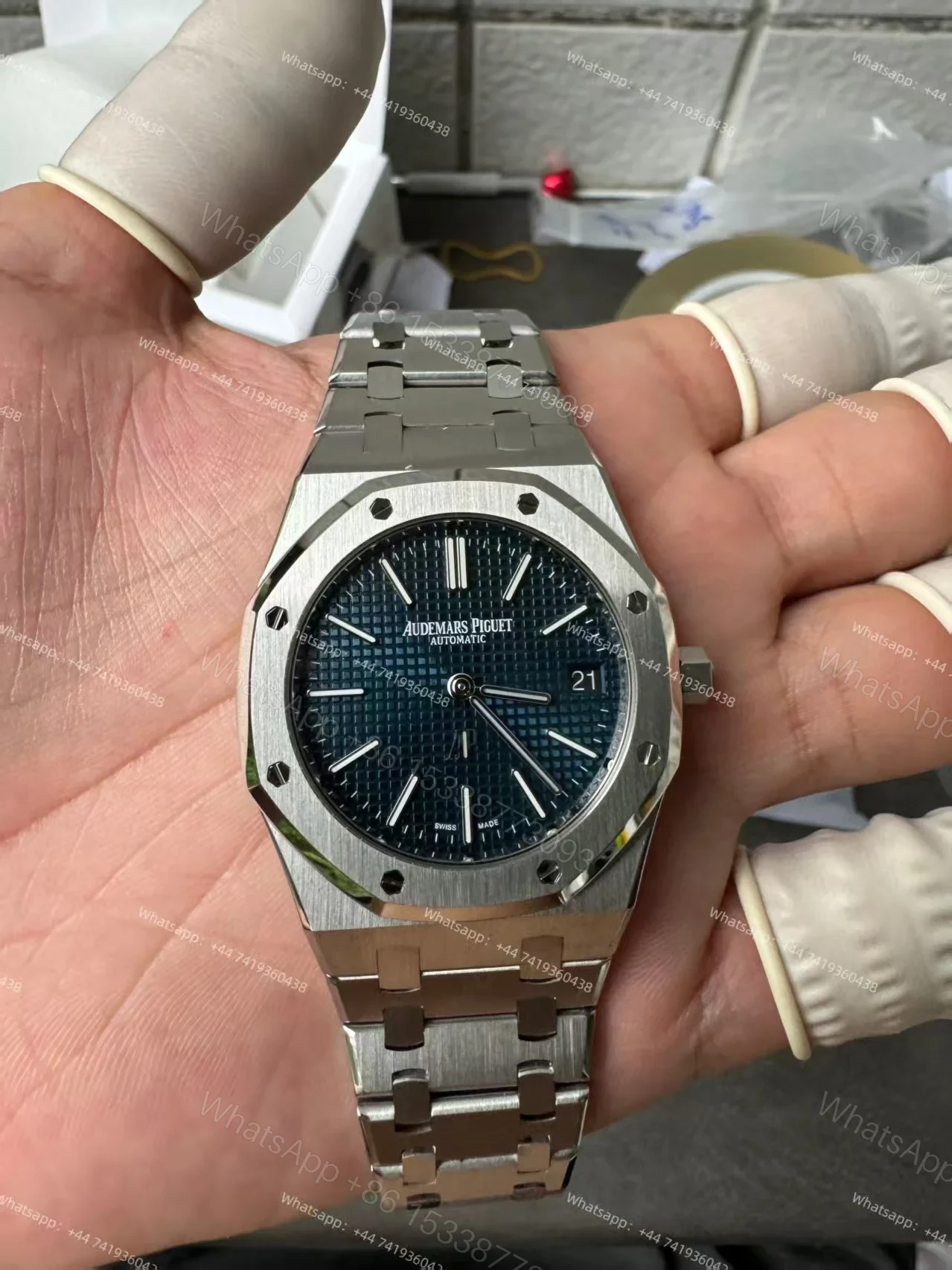 View 5 of Audemars Piguet Super Clone Royal Oak “Jumbo” Extra-Thin 15202ST 39mm