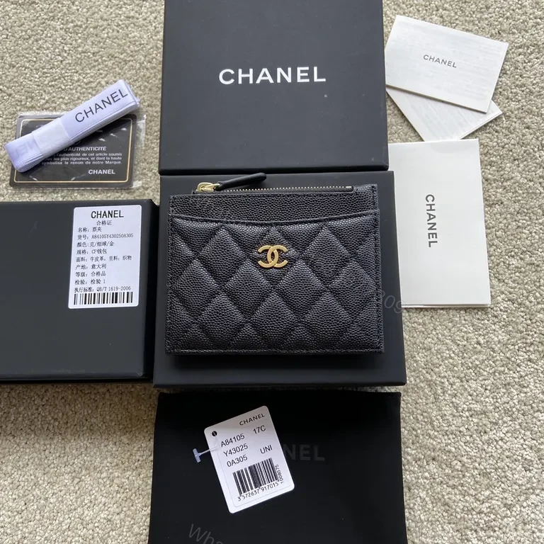 Chanel Style Cardholder: Quilted Luxury in Compact Icon — view 1