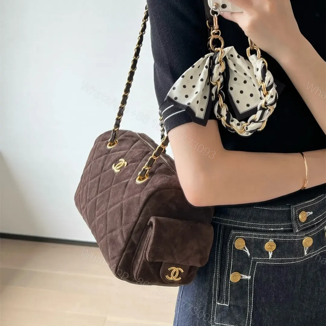 View 11 of 高仿Chanel*25K系列AS5792麂皮腋下包巧克力小號免檢版