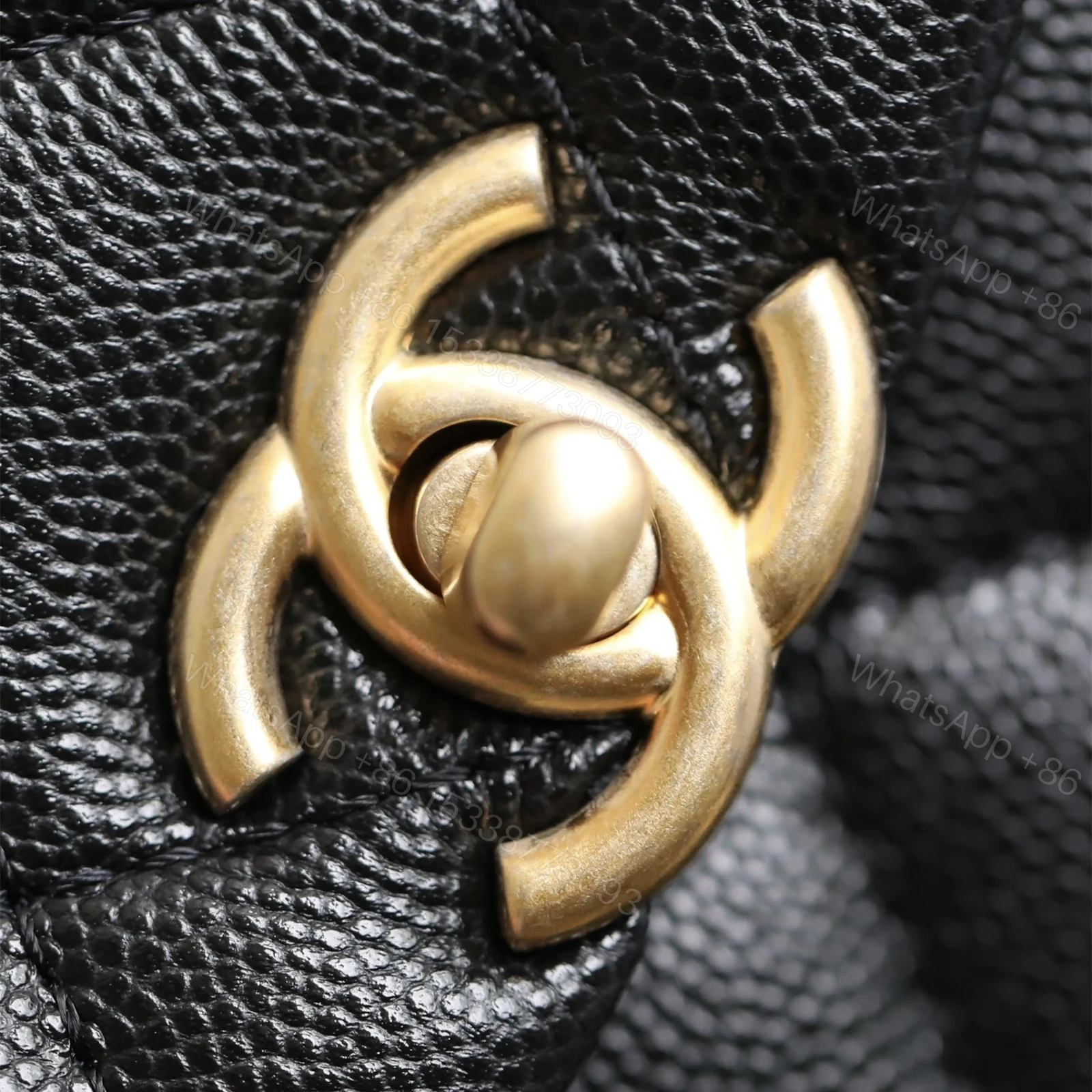 View 11 of 高仿Chanel*24S系列AS4472黑色球紋牛皮單肩包免檢版