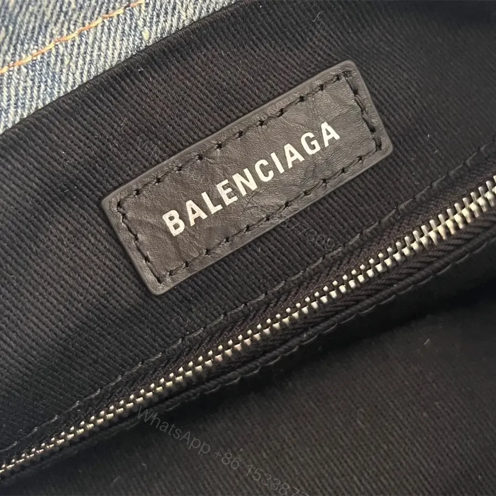 View 14 of 高仿Balenciaga2023年新款Crushtote牛仔布垃圾袋大號