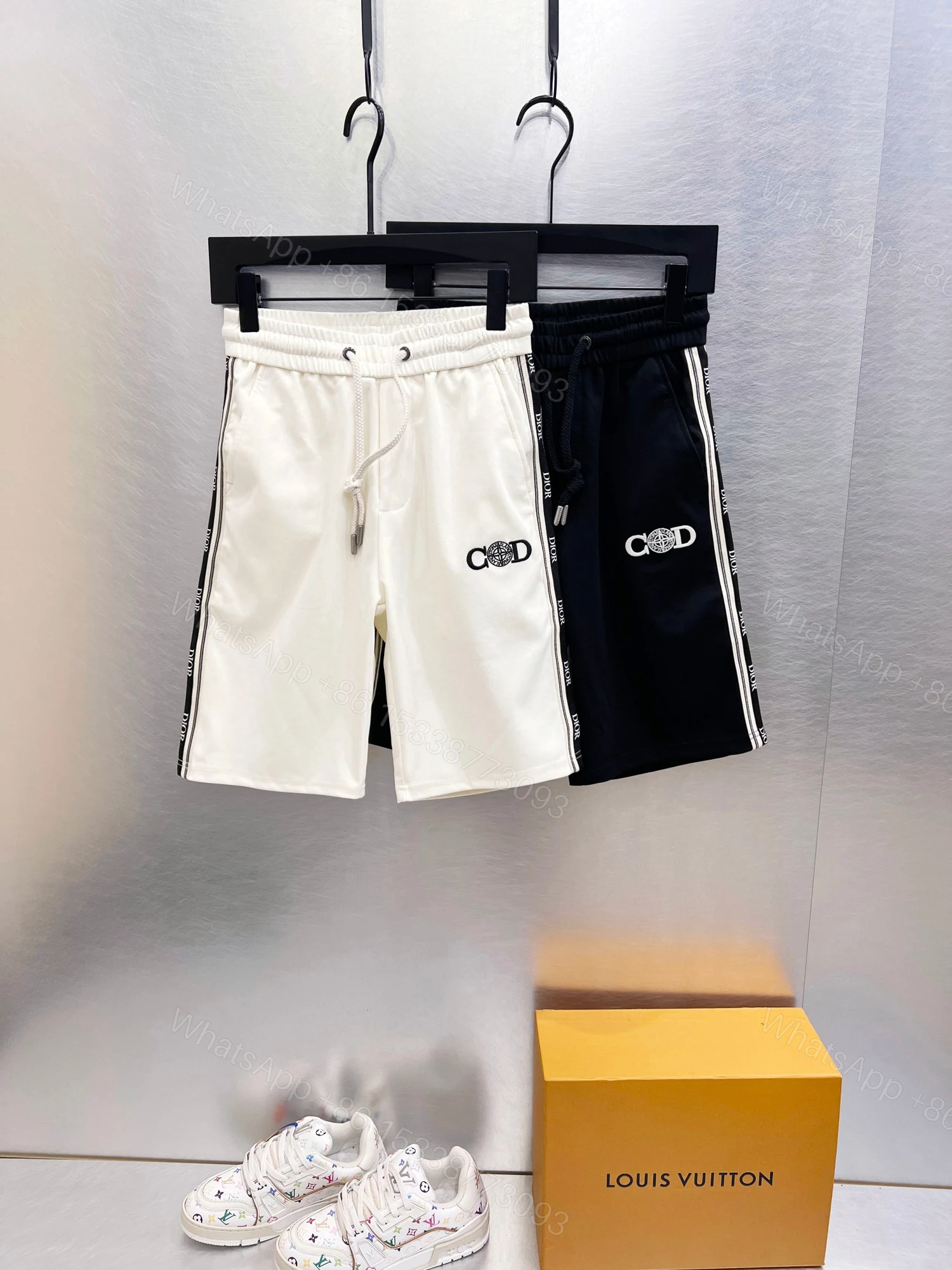 Dior高仿白色CD刺繡運動短褲男士休閒五分褲 — view 1