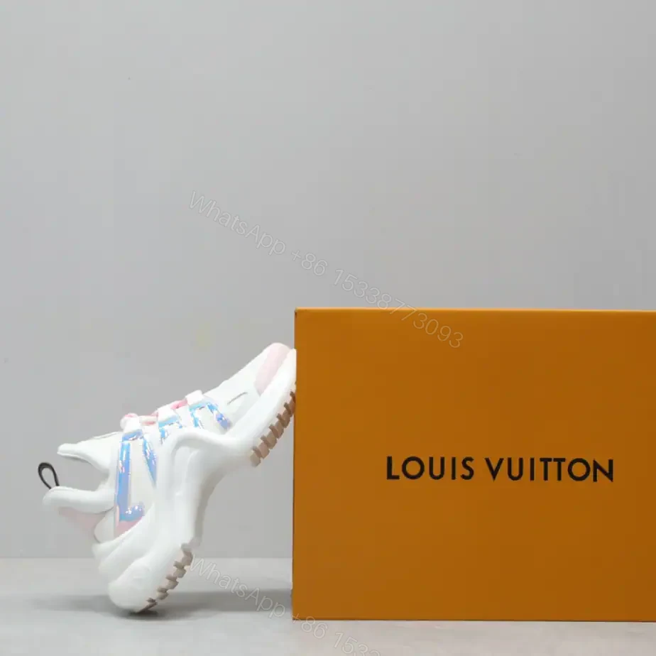 View 4 of LV ARCHLIGHT SNEAKER – LSVM007