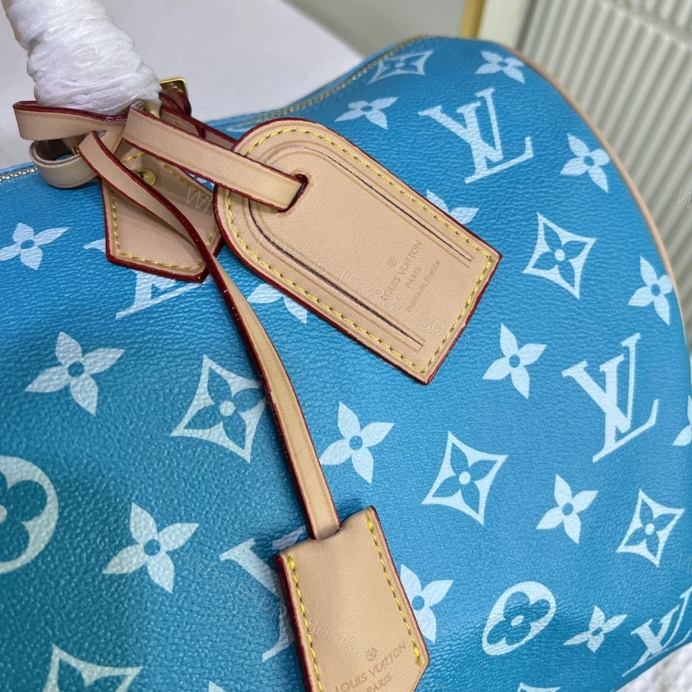 View 4 of Louis Vuitton Speedy P9 Bandoulière 25 Blue 40Cm M24424