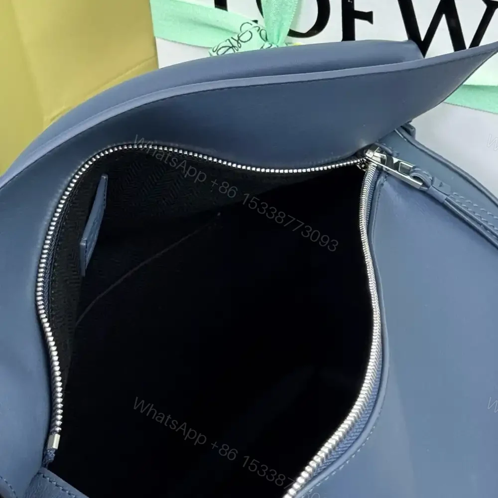 View 6 of 高仿Loewe*Puzzle系列6969小牛皮斜挎包靛藍色大號免檢版