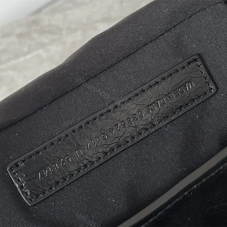 View 17 of 高仿Balenciaga*LeCagole2024新款法棍包黑色XS