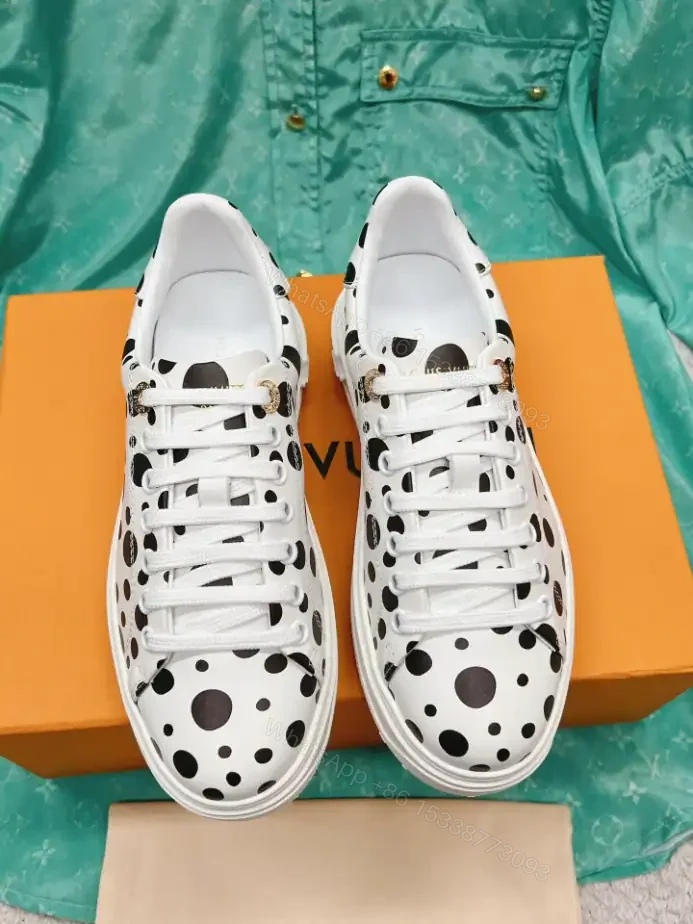 View 2 of LV TIME OUT SNEAKER – LSVM042