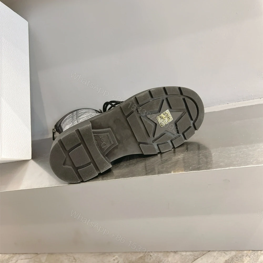 View 9 of 高仿Dior*D-Unit系列KDT134走秀款工裝中筒靴秋冬季灰色免檢版
