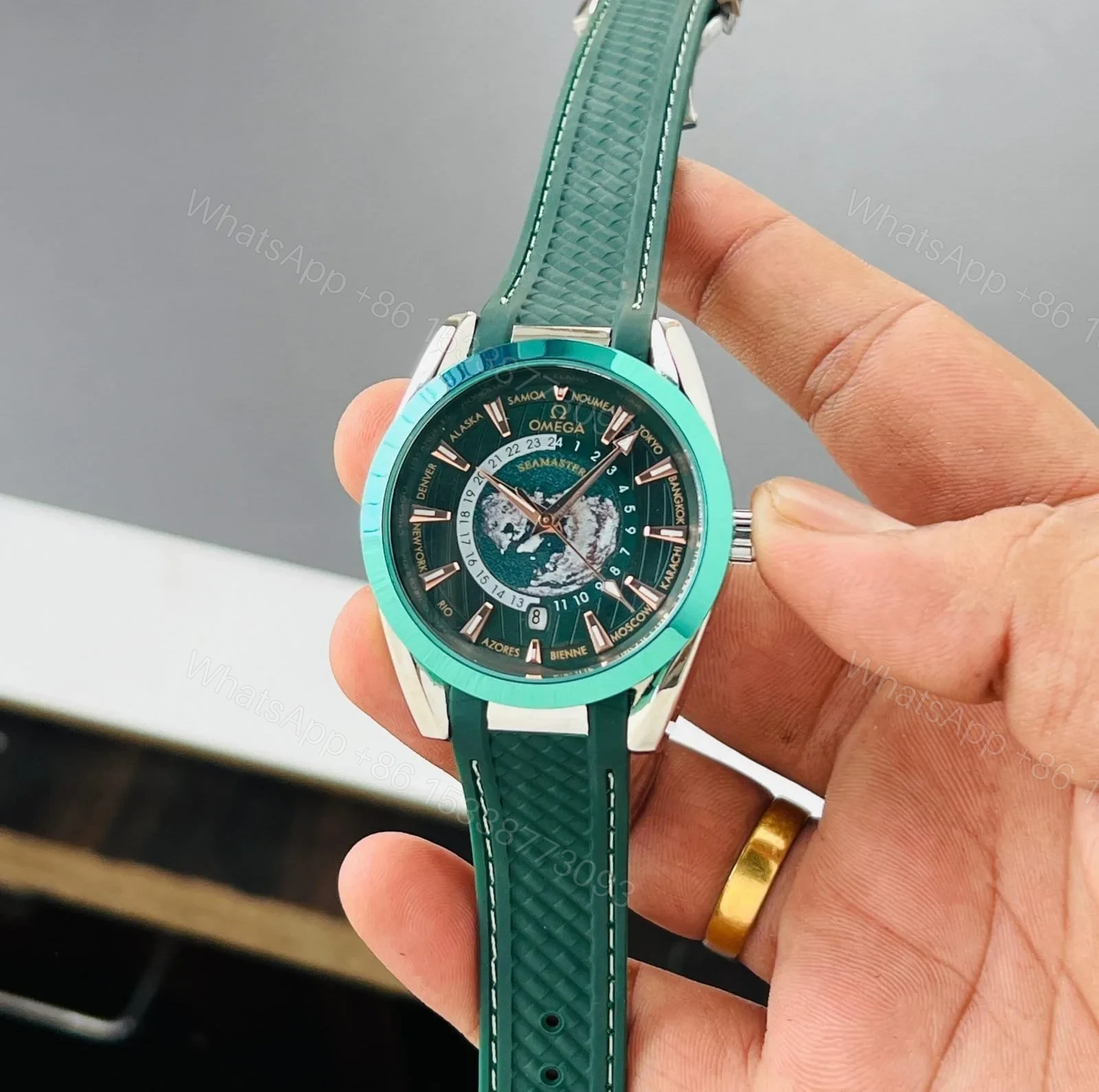 View 2 of Omega Seamaster Aqua Terra 43mm