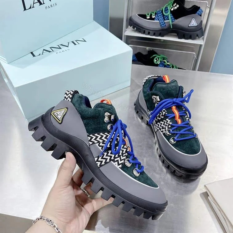 View 2 of LOUIS VUITTON SNEAKER – LSVT322