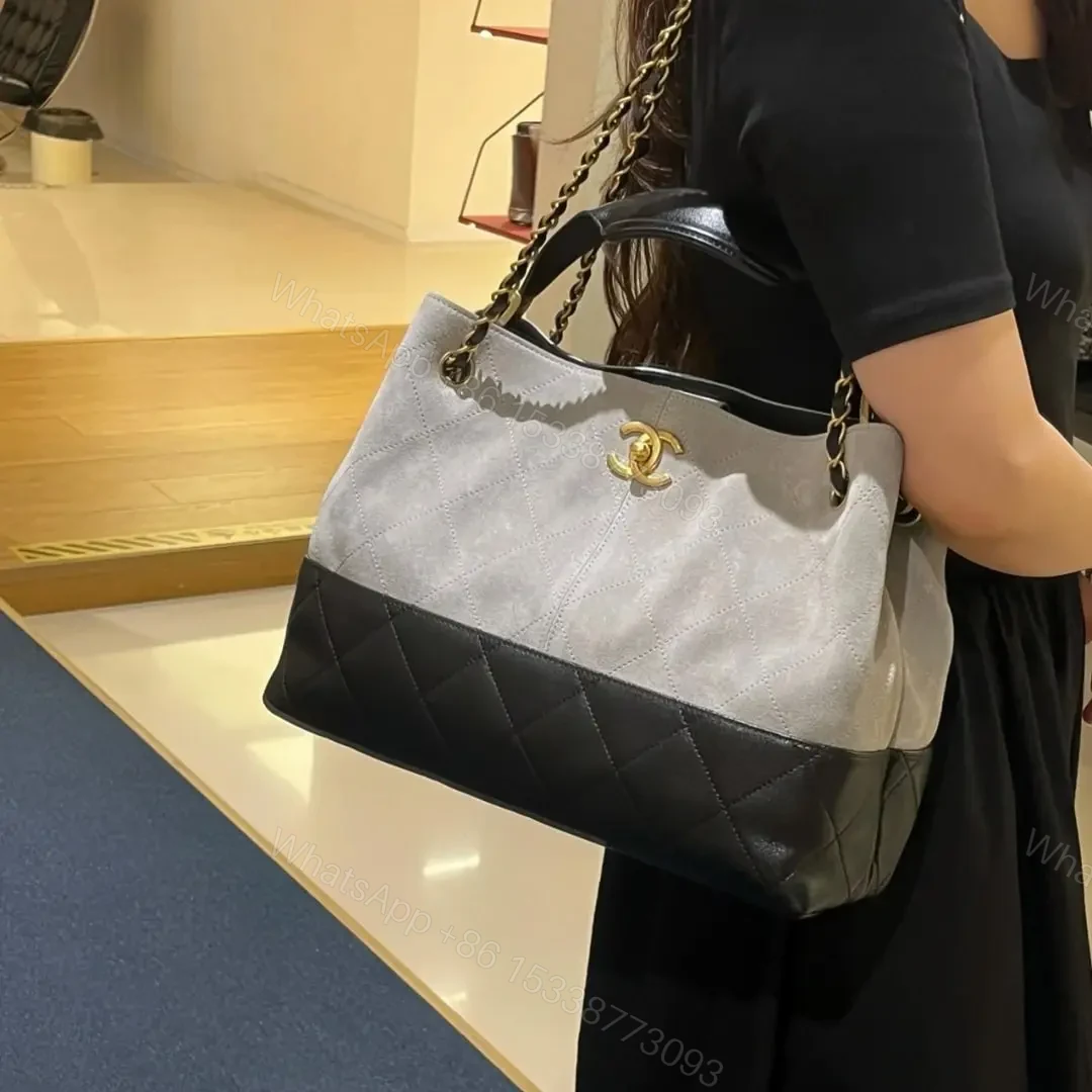 View 19 of 高仿Chanel*25A系列AS5634麂皮拼小羊皮單肩包小號灰色免檢版