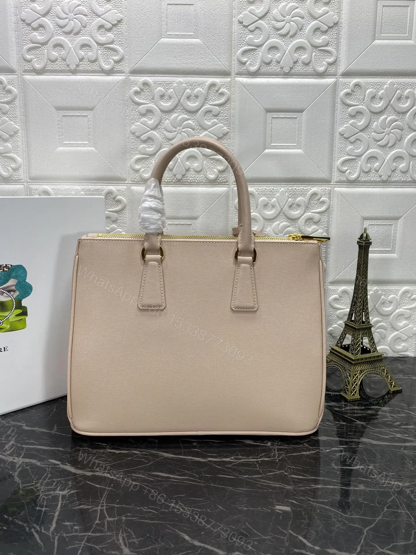 View 3 of PRA GALLERIA 32 BAG IN BEIGE SAFFIANO LEATHER