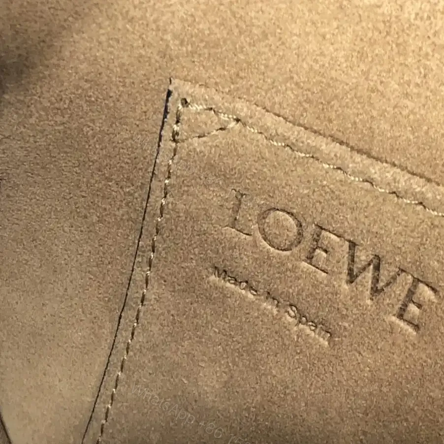 View 14 of 高仿Loewe*Gate系列4357小牛皮斜挎包綠色Mini免檢版