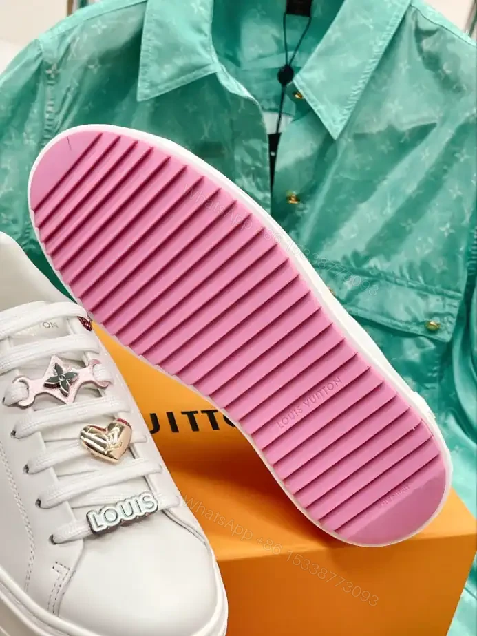 View 8 of LV TIME OUT SNEAKER – LSVM032