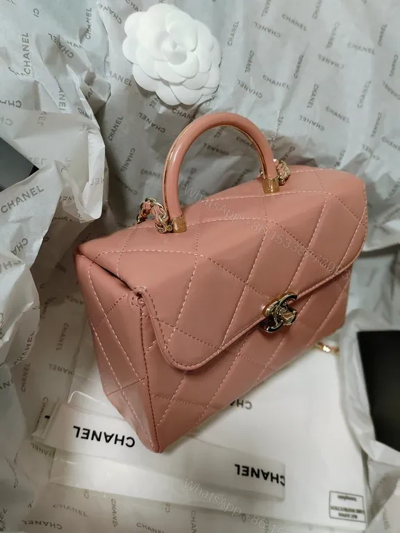 View 6 of Chic Pink Quilted Crossbody: Timeless Luxe Everyday Bag