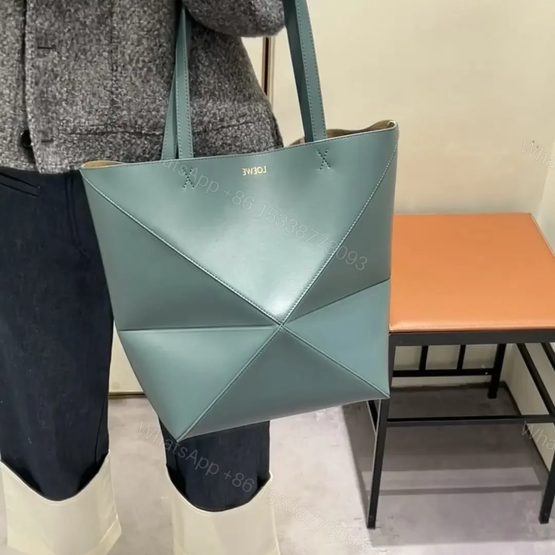 View 13 of 高仿Loewe*Fold系列4535小牛皮Tote手袋綠色中號免檢版