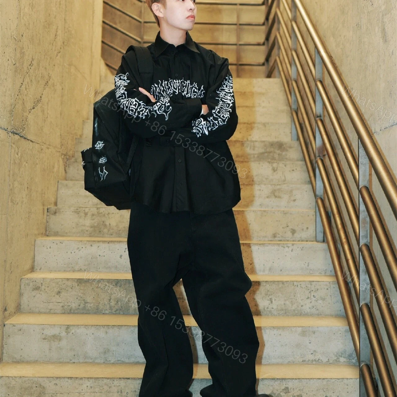 View 18 of 高仿Balenciaga*SS24NewYear系列773374長袖襯衫黑色