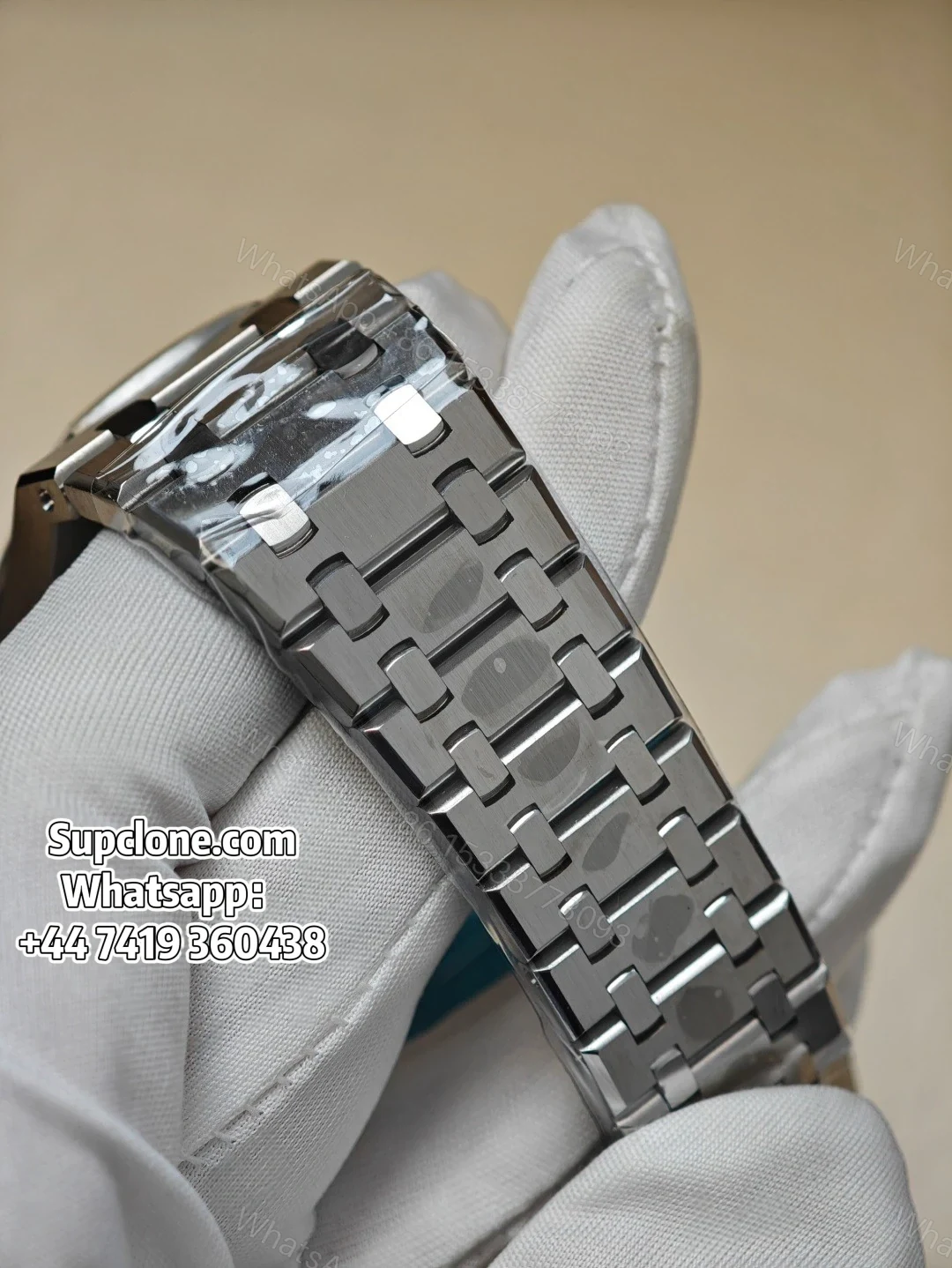 View 13 of Audemars Piguet Super Clone 1:1 Royal Oak 15500 Blue Dial