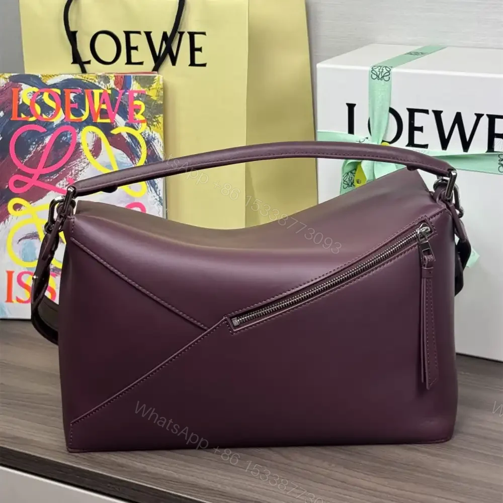 View 2 of 高仿Loewe*Puzzle系列7110小牛皮斜挎包勃艮第紅大號免檢版