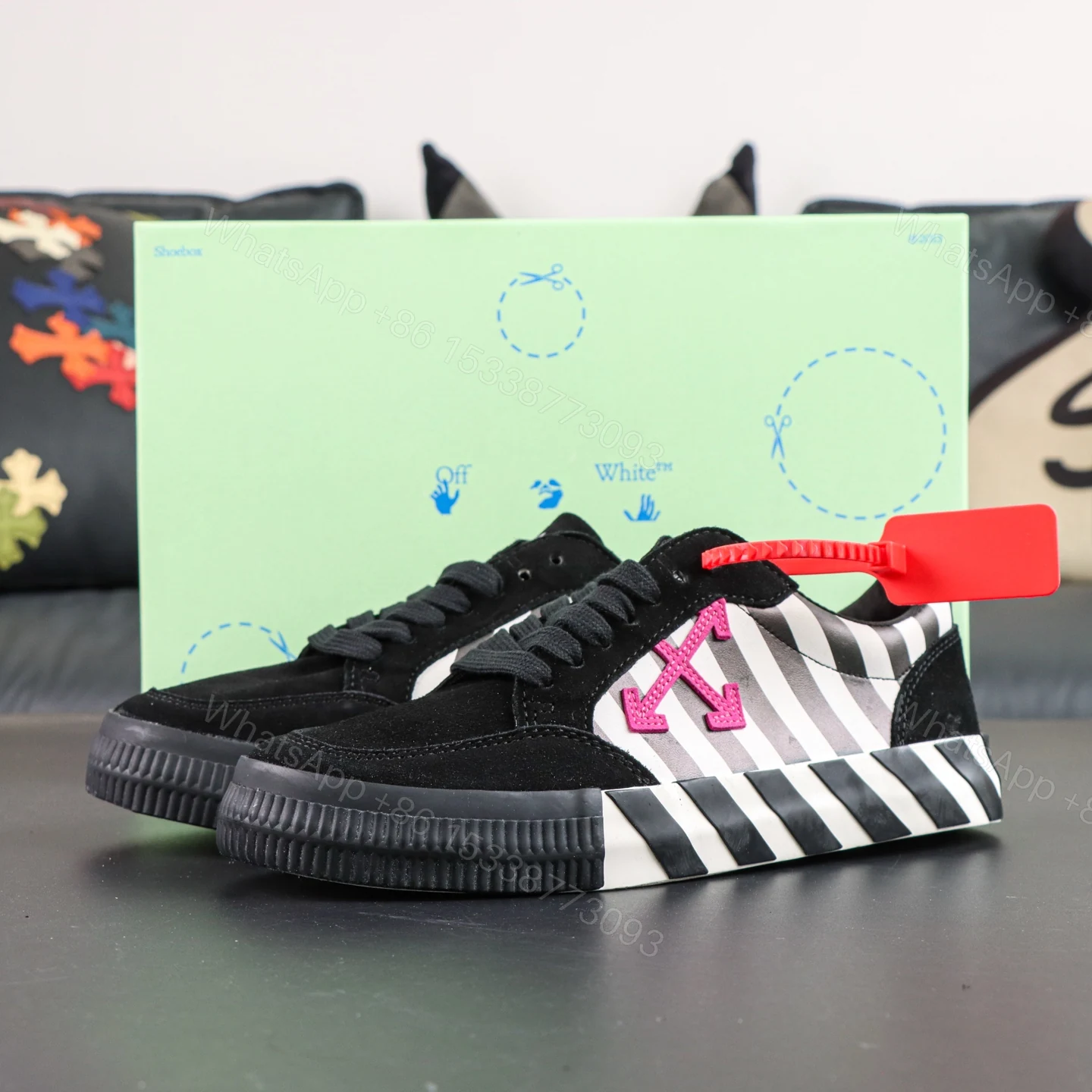 Off White Low Vulcanised Black White Pink — view 1