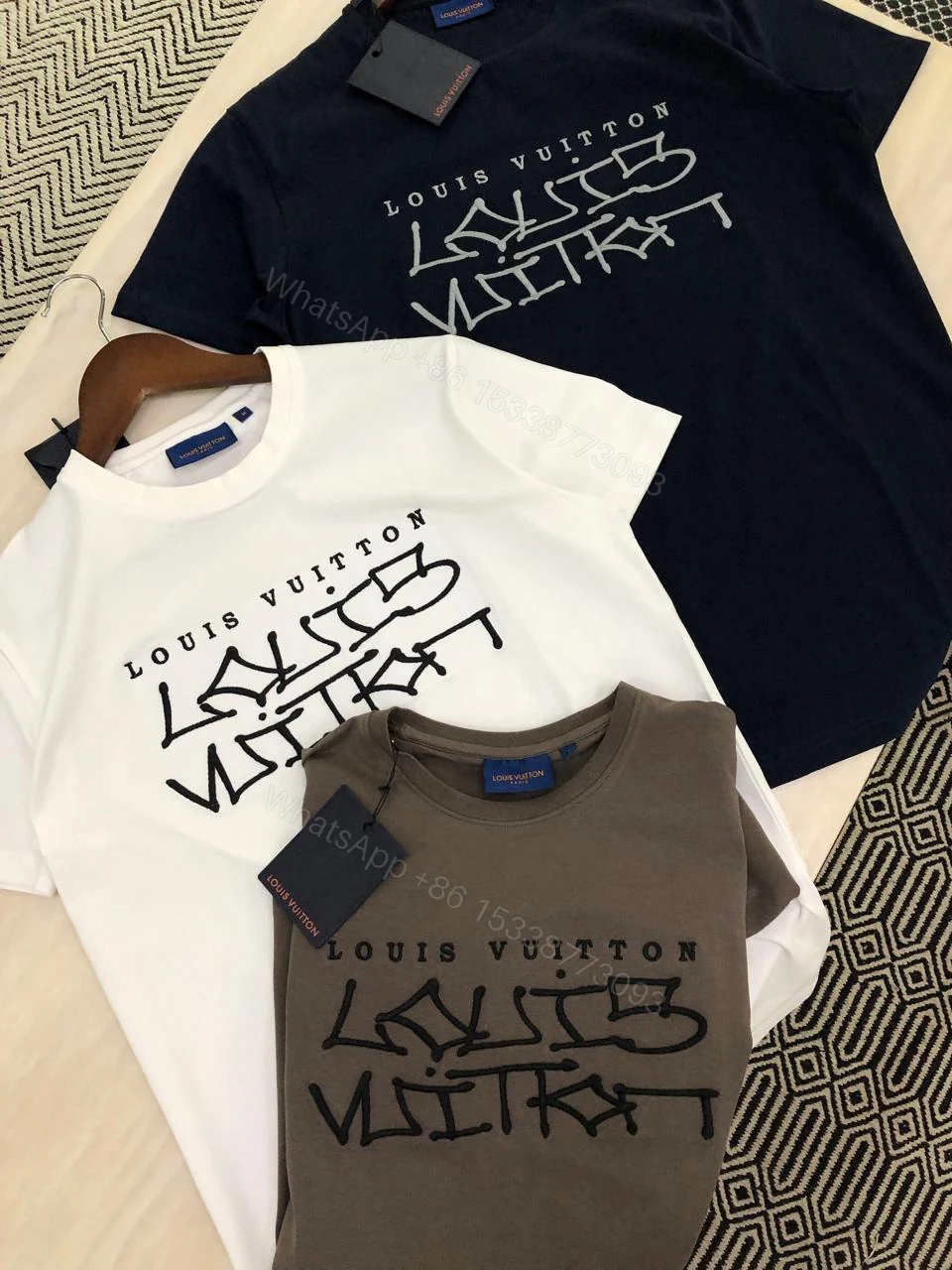FIRST COPY LOUIS VUITTON COTTON LYCRA CREW NECK T-SHIRT — view 1